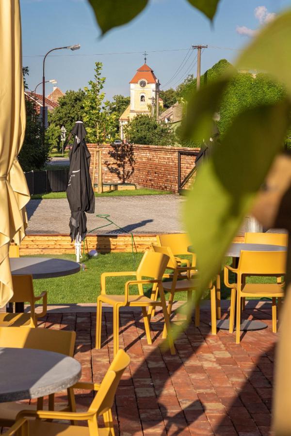 Coffein Apartments Mostkovice Eksteriør billede